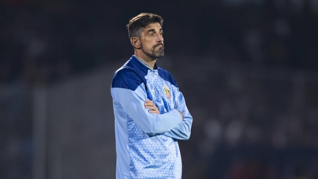 Veljko Paunovic dejó la dirección técnica de Chivas